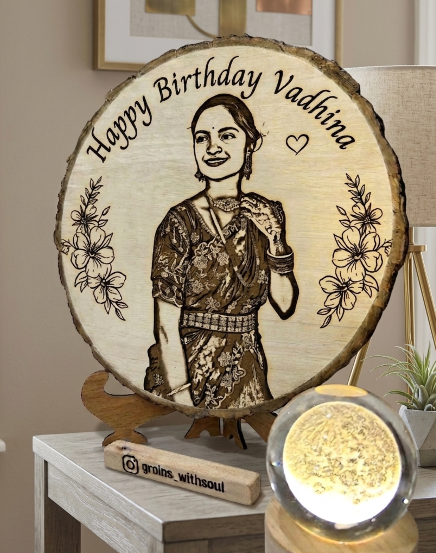 Round Wooden Frame (8-9) inches